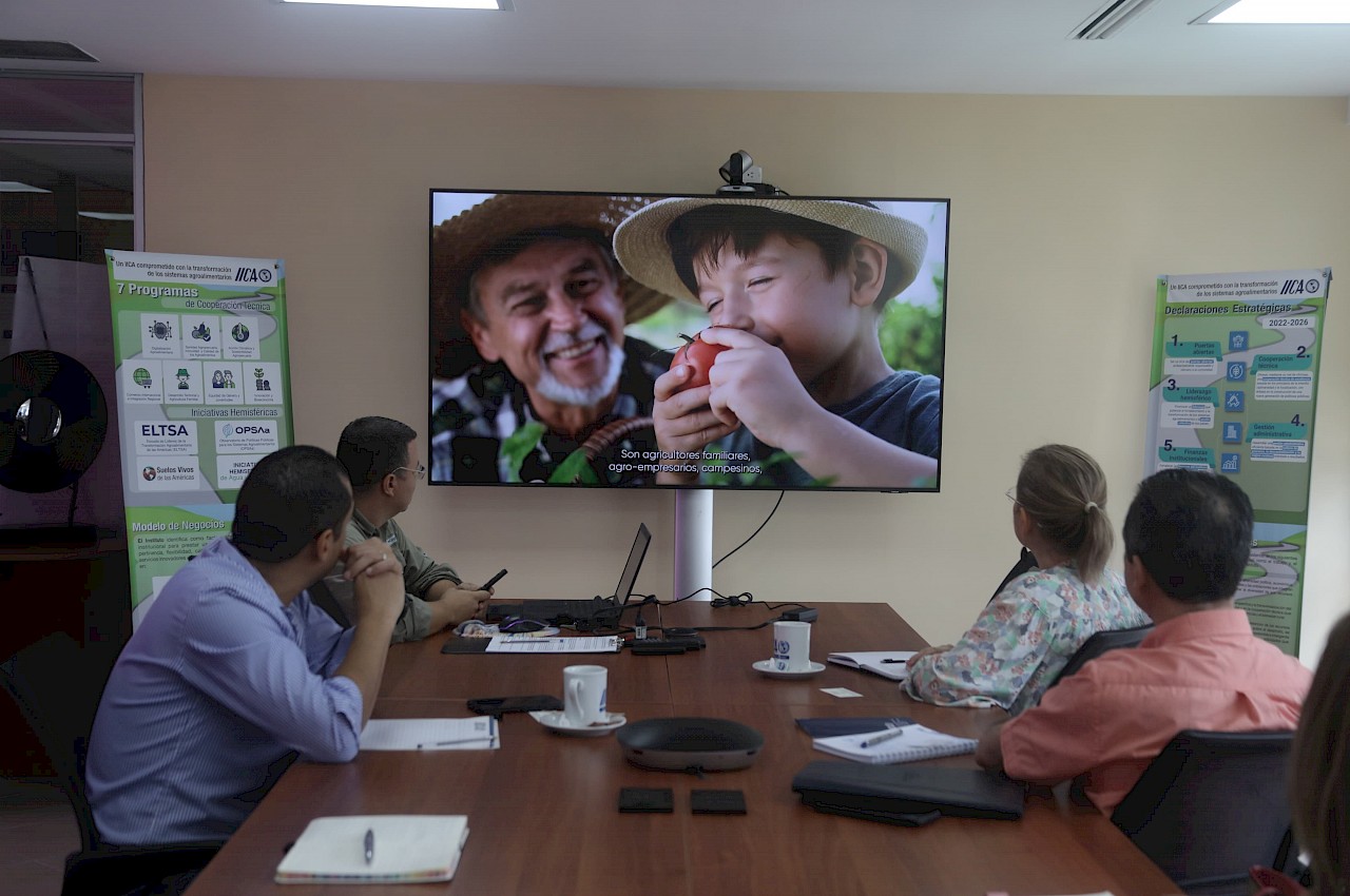 Instituto de Seguro Agropecuario analiza plan piloto para la producción de arroz.