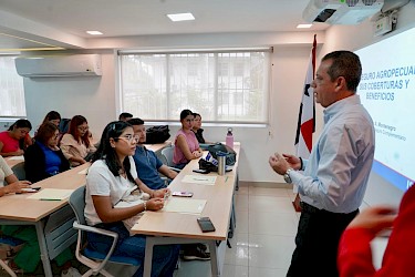 Instituto de Seguro Agropecuario capacita a médicos veterinarios