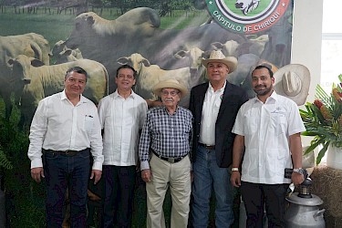 ISA promueve seguro pecuario en congreso ganadero celebrado en Chiriquí.