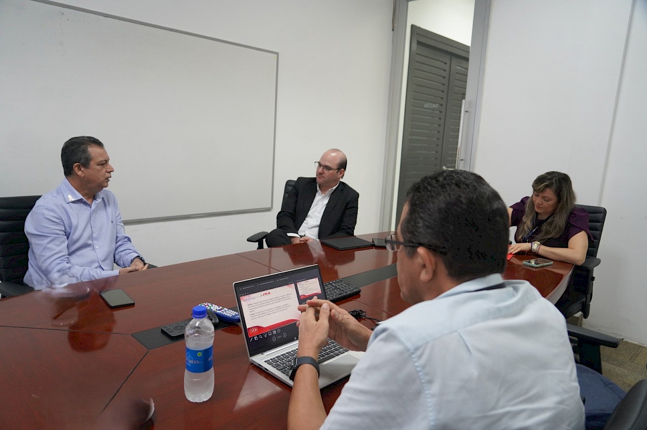 ISA comparte su transformación tecnológica y servicios digitales a la AIG.