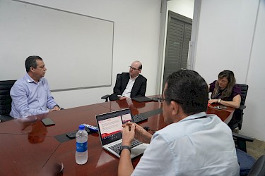 ISA comparte su transformación tecnológica y servicios digitales a la AIG.
