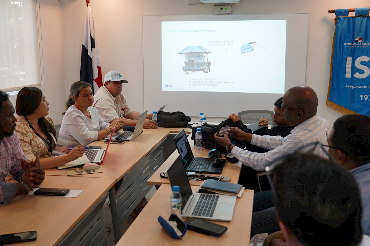 Empresa tecnológica presenta herramientas innovadoras al ISA.