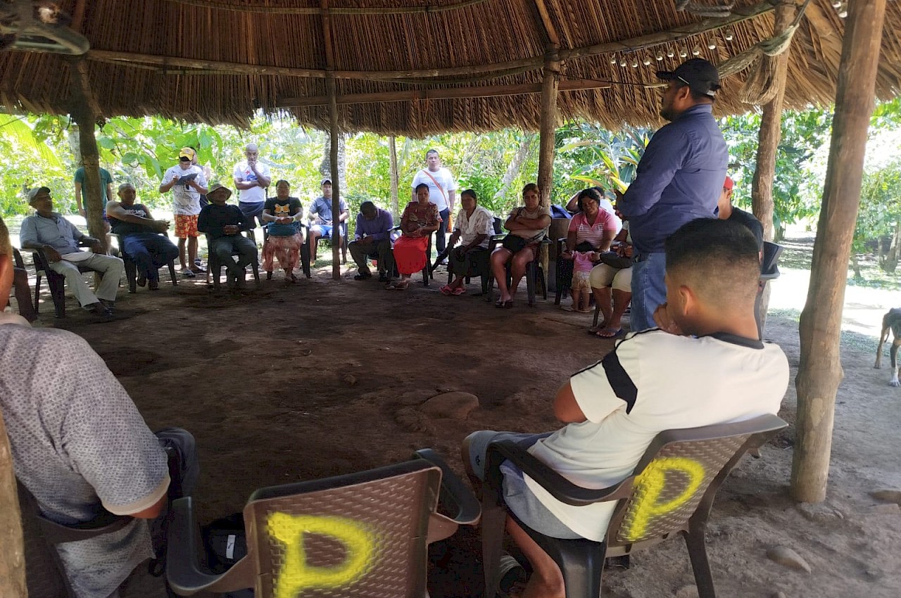 ISA orienta a productores colonenses sobre seguros pecuarios y agrícolas.