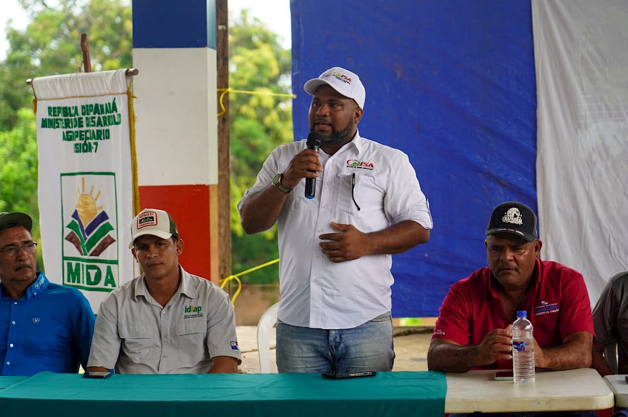 ISA promueve sus seguros a productores en Día de Campo en Chimán.