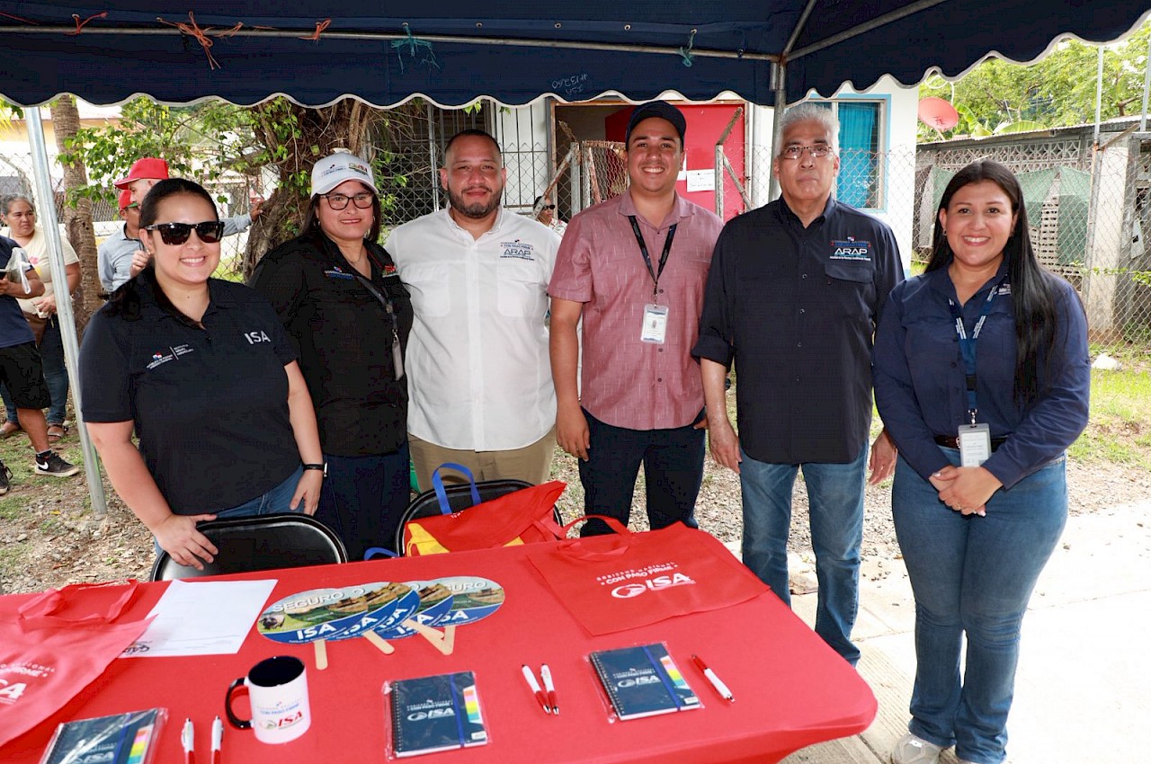 ISA participa en Gira de Asistencia al Pescador en Boca Chica.