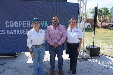 ISA asiste a la entrega de personería jurídica a la primera cooperativa de mujeres ganaderas.
